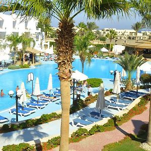 Ivy Cryene Island Resort & Aqua Park